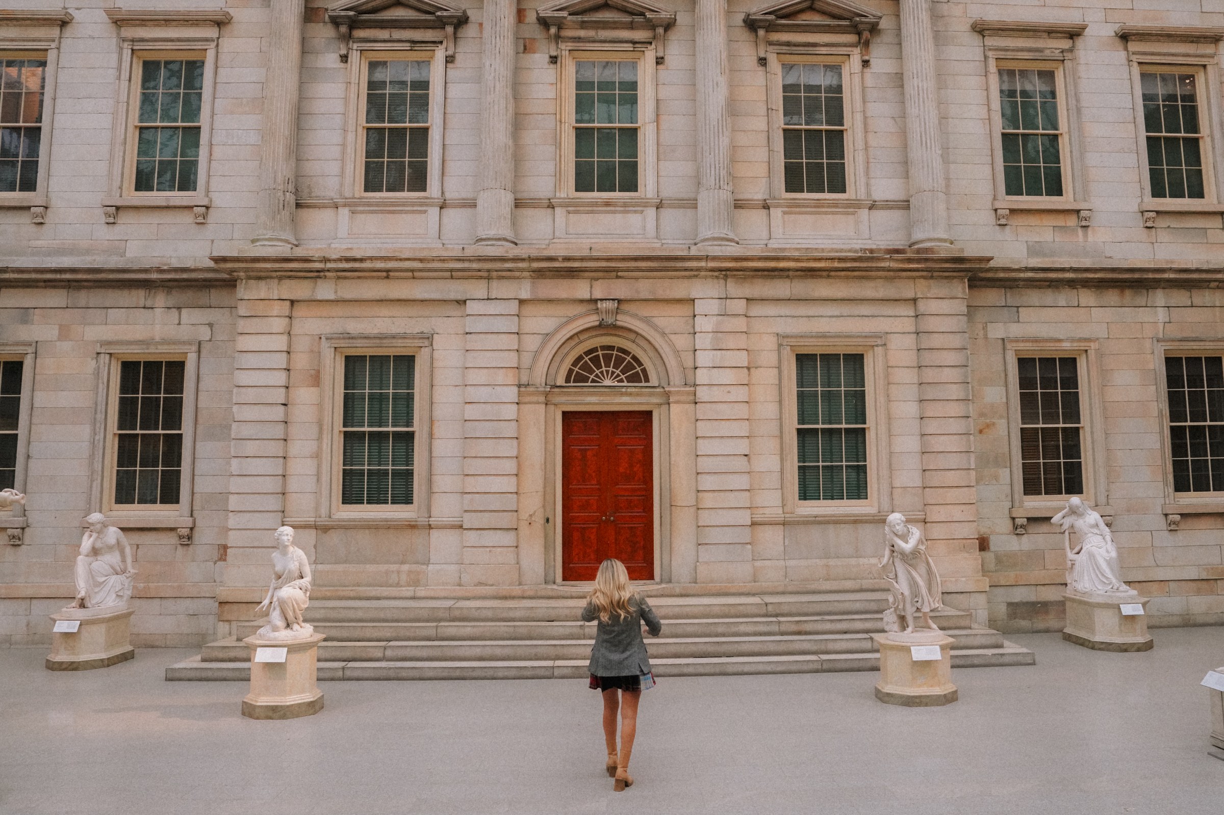 The Art Girl Advisory